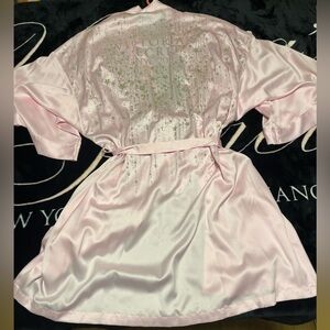 Victoria's Secret Pink Satin Robe Fashion Show 2018 NYC